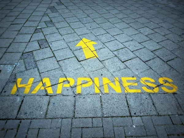 Illustration accompanying The Paralegal Happiness Checklist: What to Think About with Your Law Firm Support